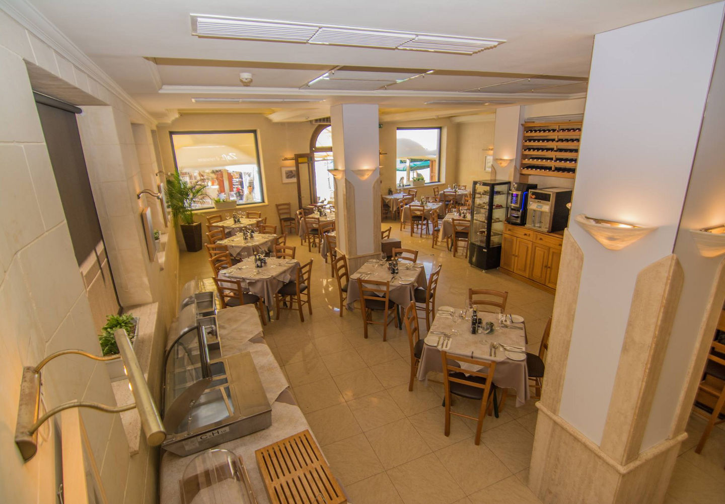 Zafiro Restaurant photo 13