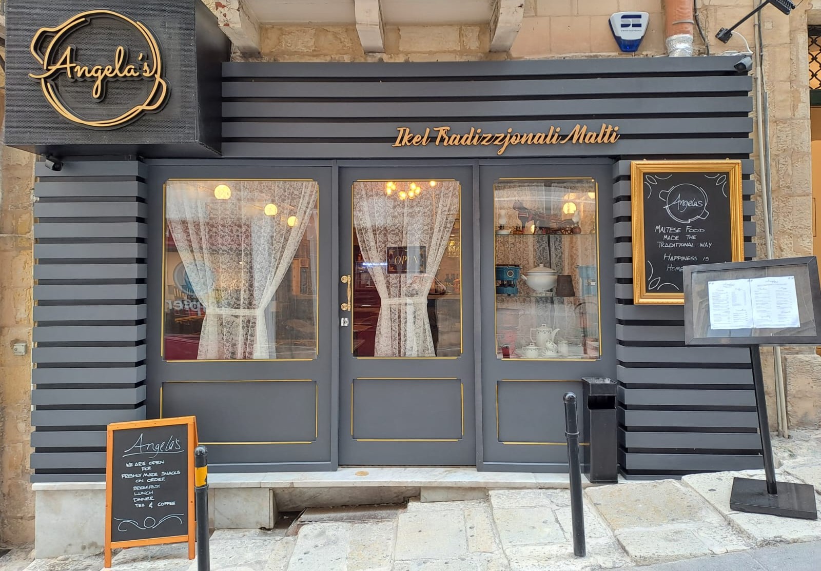 Angela's Restaurant Valletta photo 6