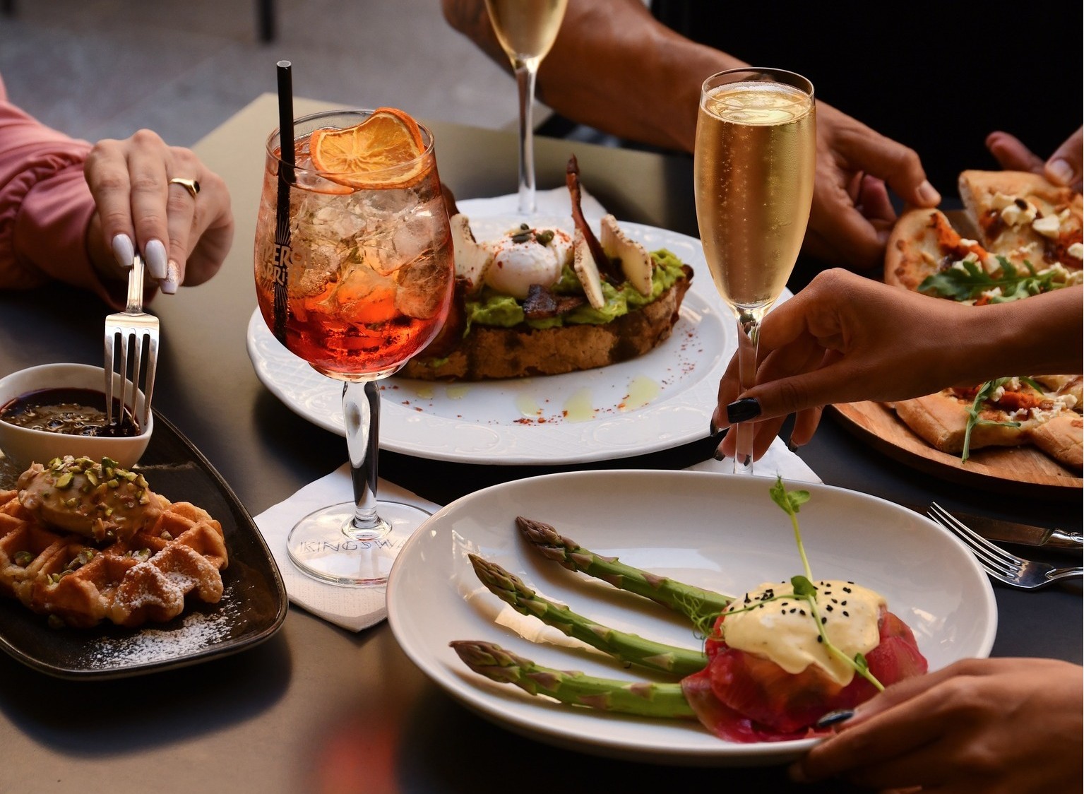 Kingsway Bar & restaurant