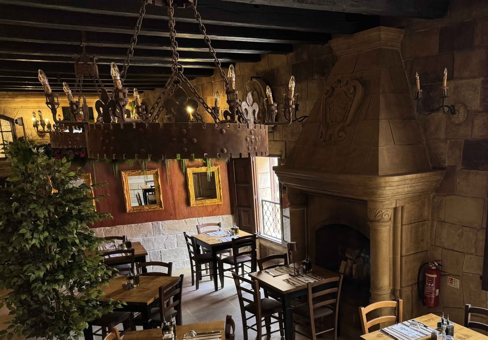 Coogi's Restaurant photo 8