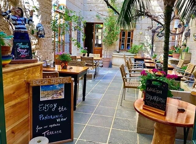 Coogi's Restaurant