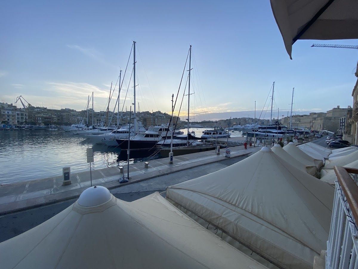 Cargo Bar & Dine photo 5
