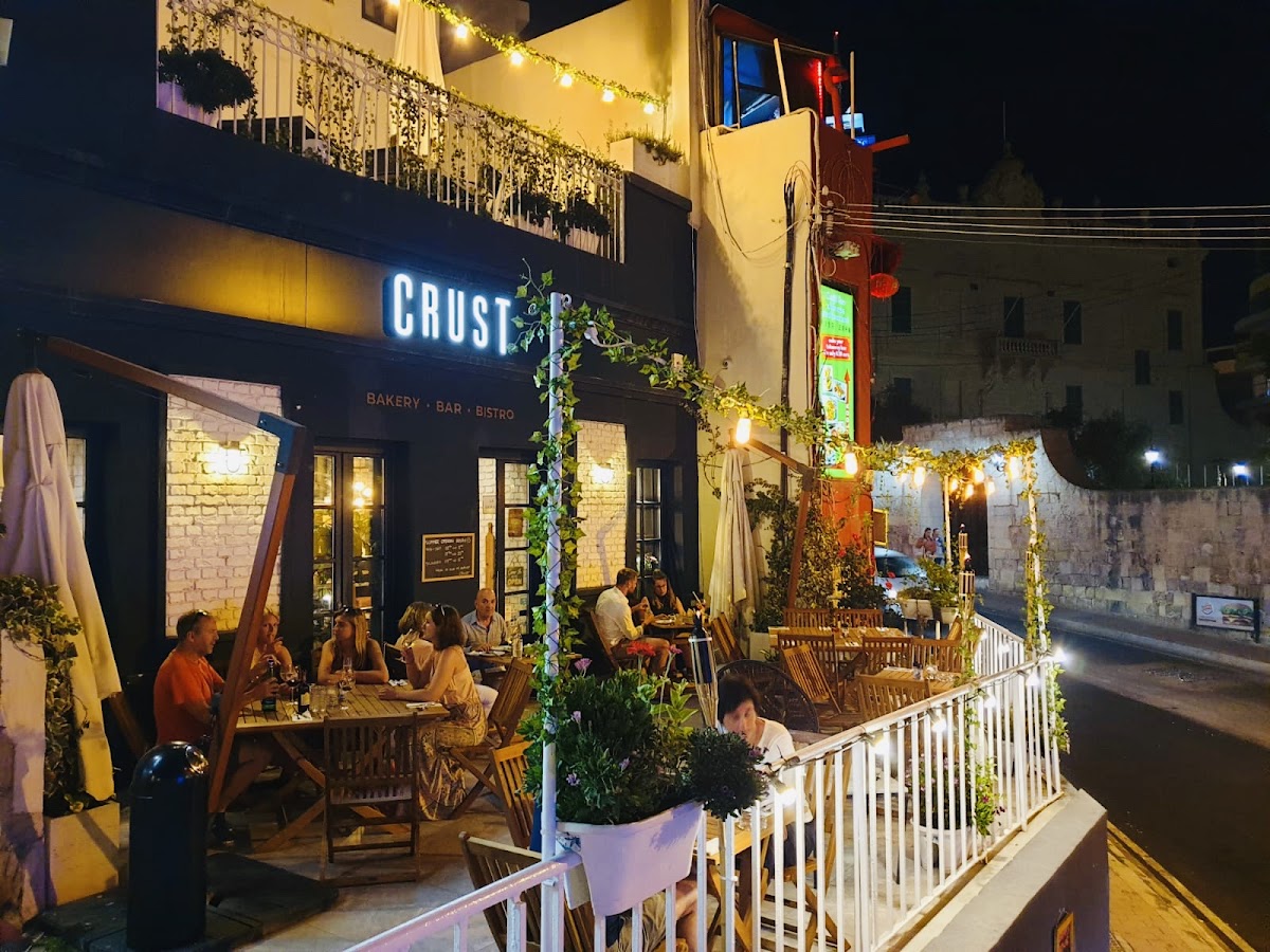 Crust Bistro & Bar